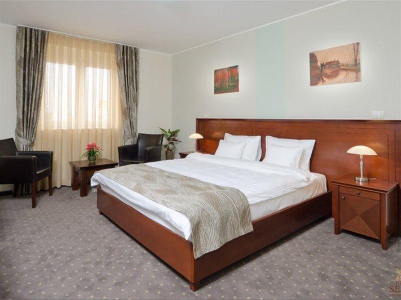 Garni Hotel Semlin B&B Belgrado Exterior foto